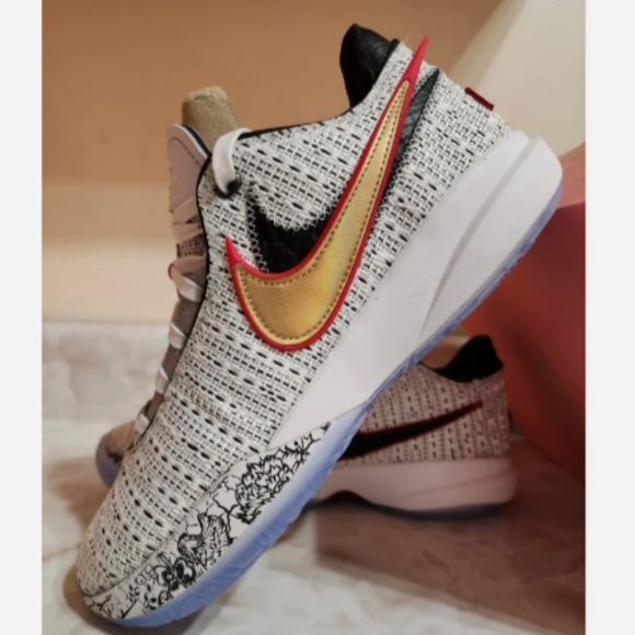Nike Lebron XX 20 The Debut Basketball Shoes Mens Size 18 DJ5423-100 White Red main image 7